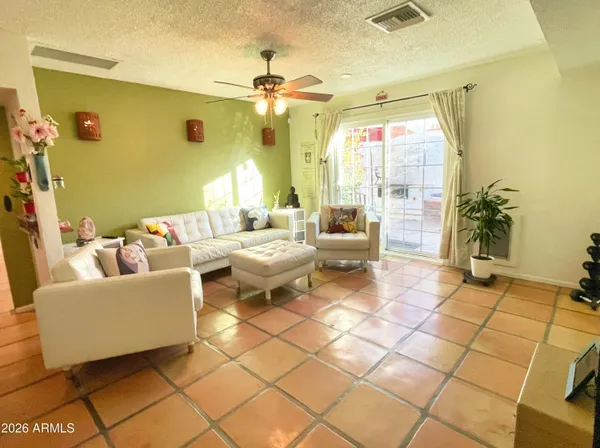 $1,895 | 2107 East Monte Vista Road, Phoenix, AZ 85006