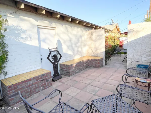 $1,895 | 2107 East Monte Vista Road, Phoenix, AZ 85006