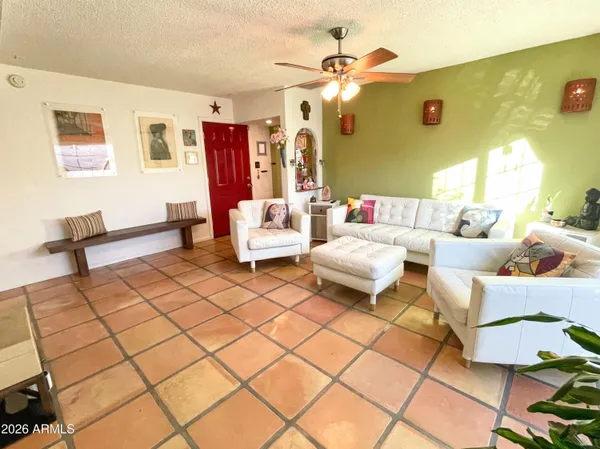 $1,895 | 2107 East Monte Vista Road, Phoenix, AZ 85006