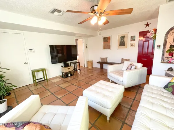 $1,895 | 2107 East Monte Vista Road, Phoenix, AZ 85006