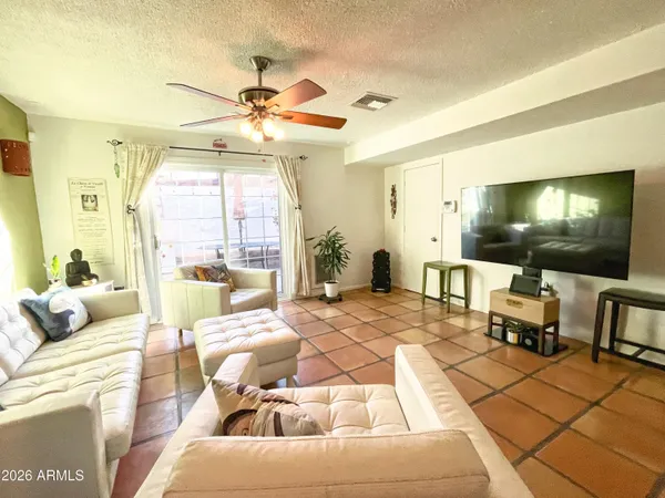 $1,895 | 2107 East Monte Vista Road, Phoenix, AZ 85006