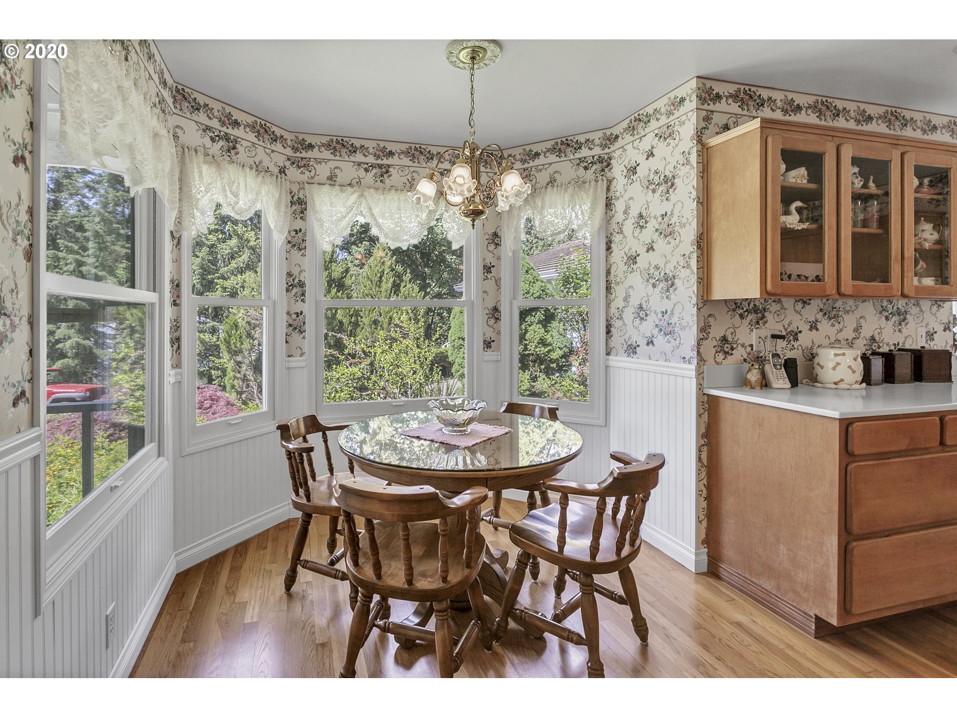 8888 Southeast Rodlun Road Damascus, OR 97089 - Photo 15 of 29 a dining room with furniture and window