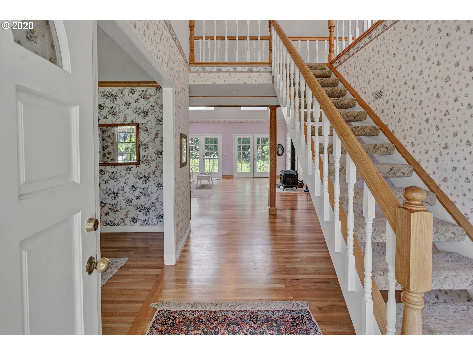 8888 Southeast Rodlun Road Damascus, OR 97089 - Photo 7 of 29 a view interior of the house and wooden floor