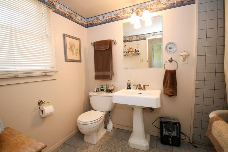 857 E Street Reedley, CA 93654 - Photo 38 of 77