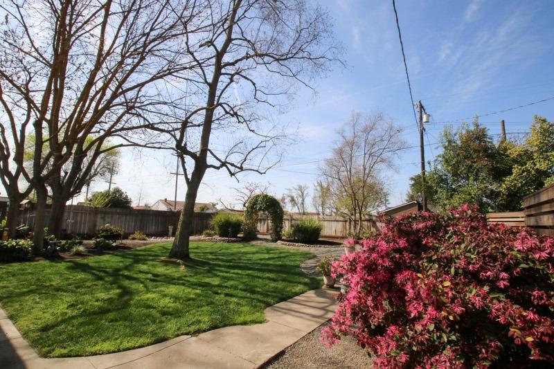 857 E Street Reedley, CA 93654 - Photo 56 of 77