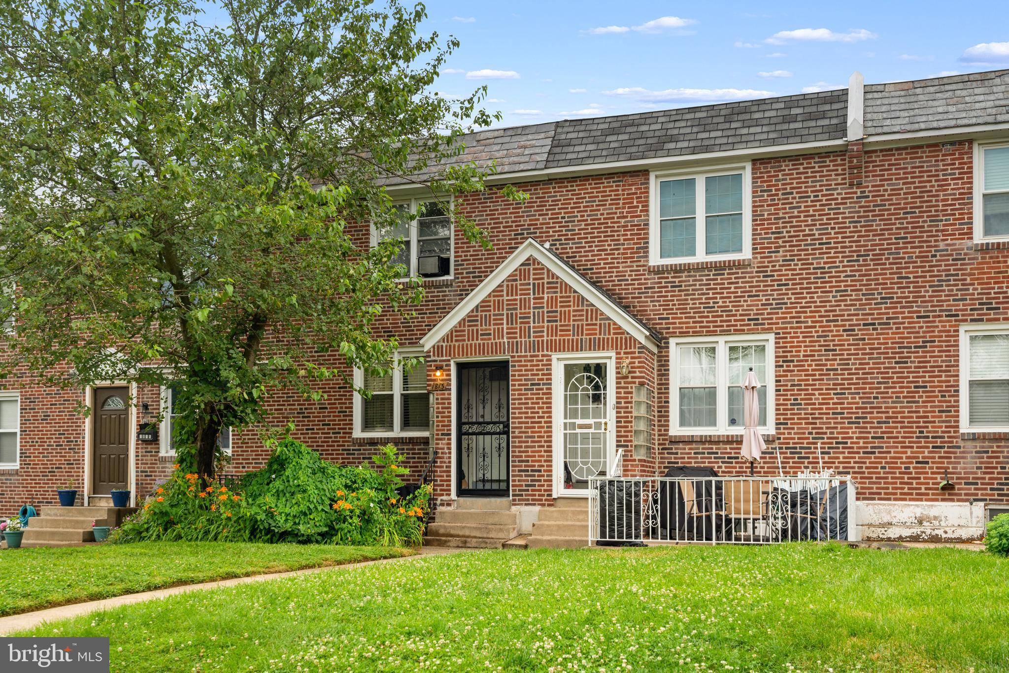 1813 Ashurst Road Philadelphia, PA 19151 - Photo 1 of 25 Gallery Image 1
