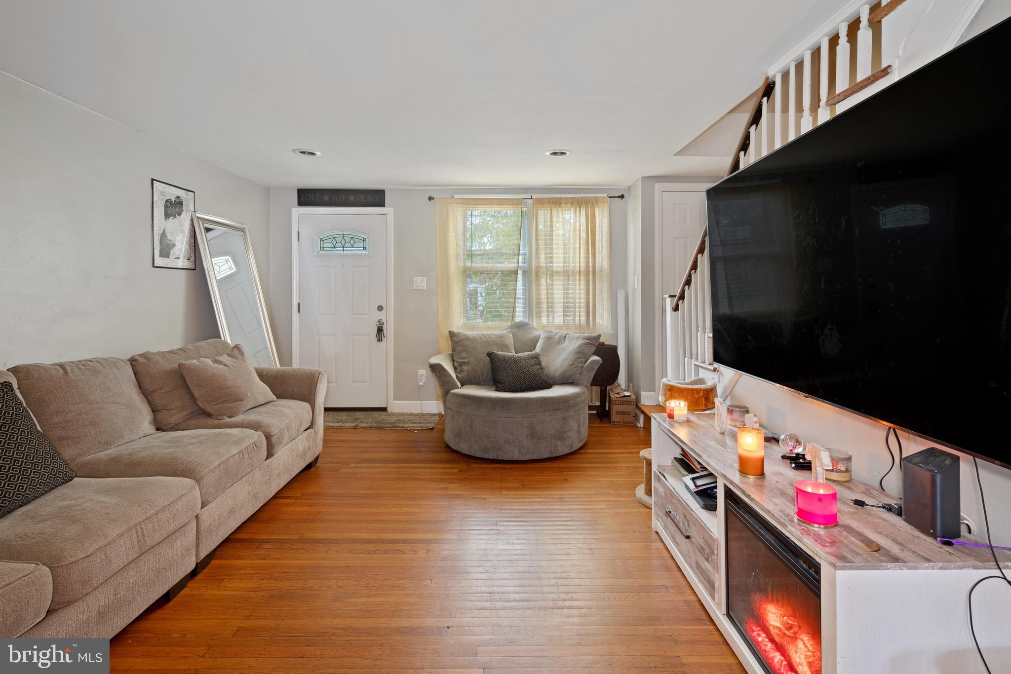 1813 Ashurst Road Philadelphia, PA 19151 - Photo 4 of 25 Gallery Image 4
