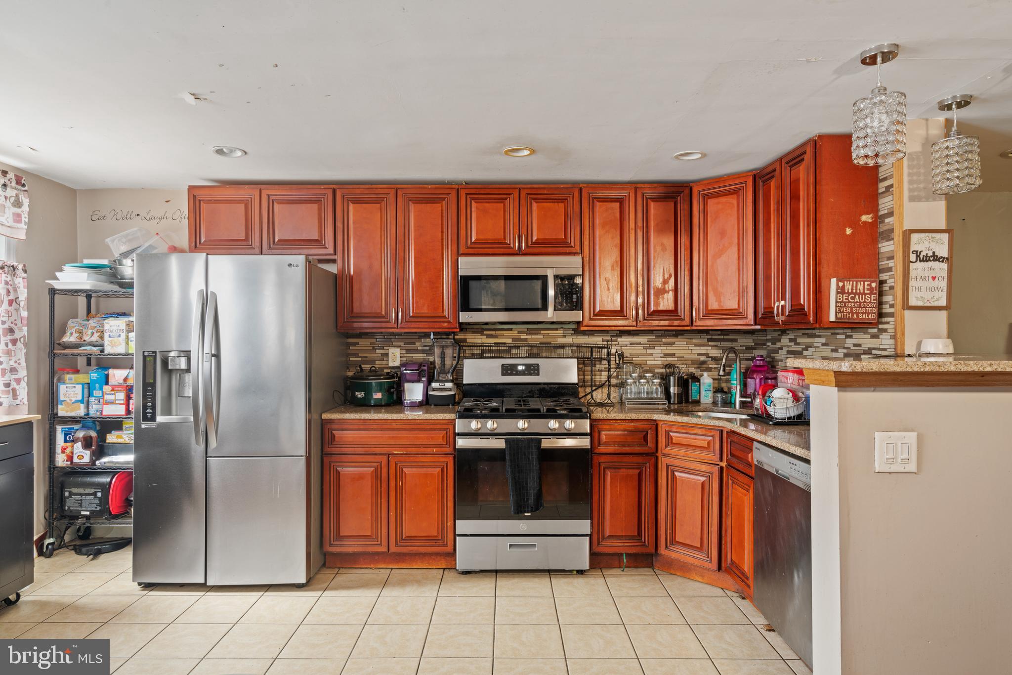 1813 Ashurst Road Philadelphia, PA 19151 - Photo 7 of 25 Gallery Image 7