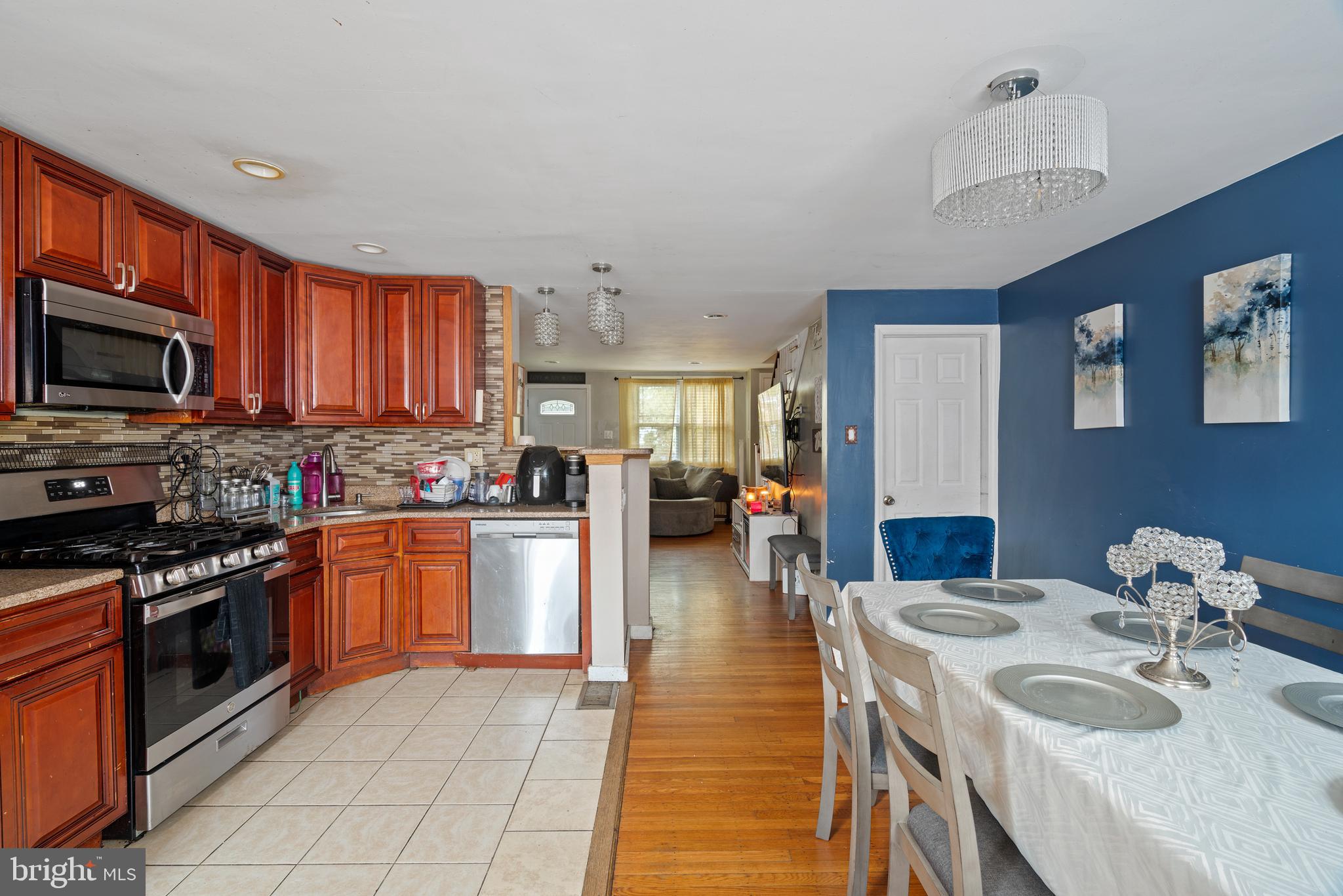 1813 Ashurst Road Philadelphia, PA 19151 - Photo 8 of 25 Gallery Image 8