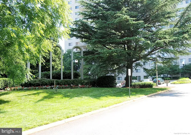 $179,000 | 1121 University Boulevard West, Unit 907B, Silver Spring, MD 20902