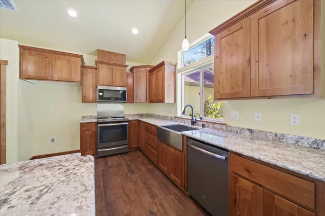 $345,000 | 32943 Rock Creek Road, Manton, CA 96059