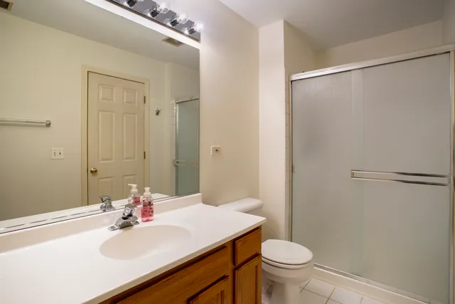 $349,000 | 860 Amelia Court, Grayslake, IL 60030