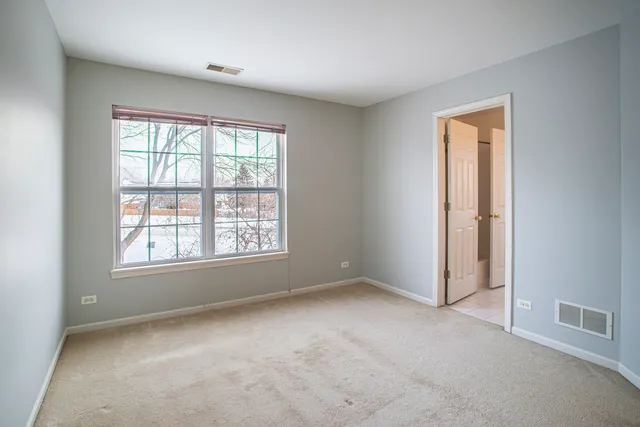 $349,000 | 860 Amelia Court, Grayslake, IL 60030