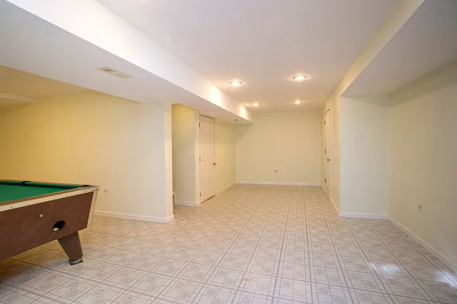 $349,000 | 860 Amelia Court, Grayslake, IL 60030