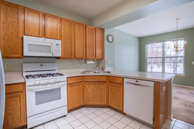 $349,000 | 860 Amelia Court, Grayslake, IL 60030