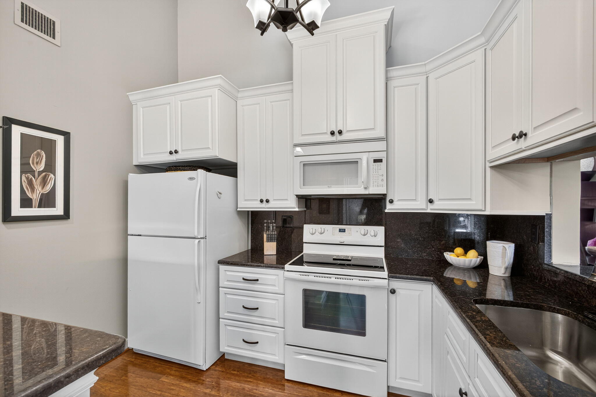 6485 Chasewood Drive, Unit G Jupiter, FL 33458 - Photo 15 of 38 Kitchen