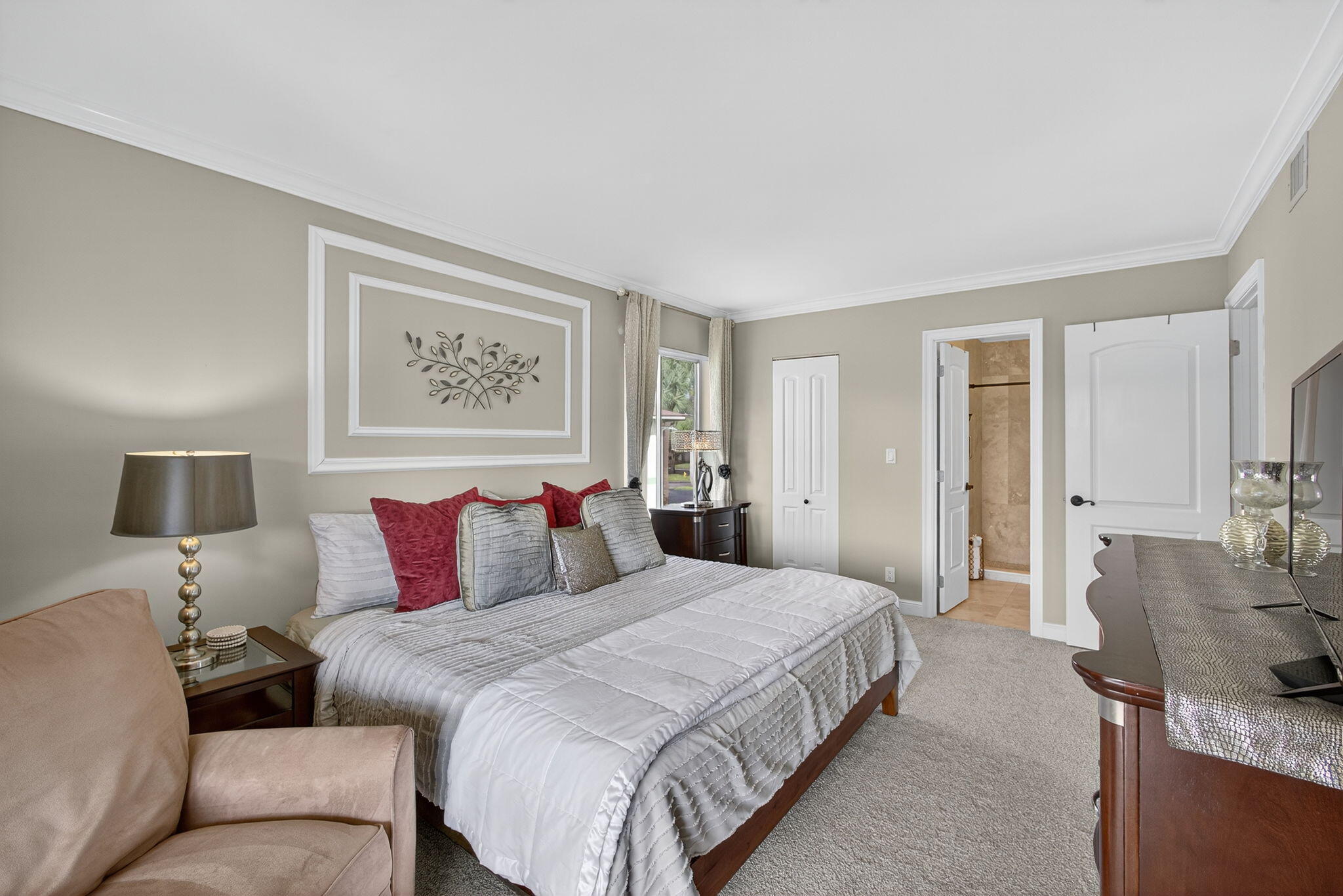 6485 Chasewood Drive, Unit G Jupiter, FL 33458 - Photo 20 of 38 Primary Bedroom