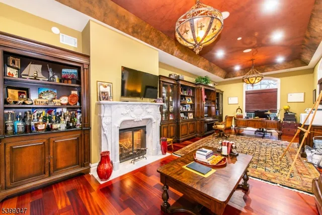 $3,695,000 | 9 Beechtree Lane, Essex Fells, NJ 07021