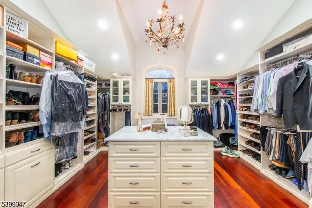 $3,695,000 | 9 Beechtree Lane, Essex Fells, NJ 07021