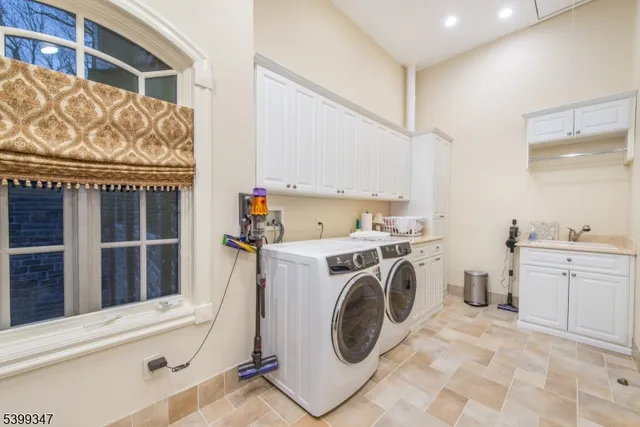 $3,695,000 | 9 Beechtree Lane, Essex Fells, NJ 07021