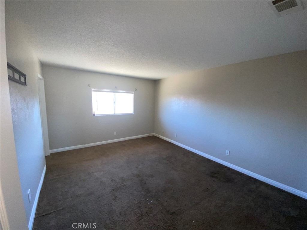 21061 Nisqually Road, Unit C Apple Valley, CA 92308 - Photo 15 of 18