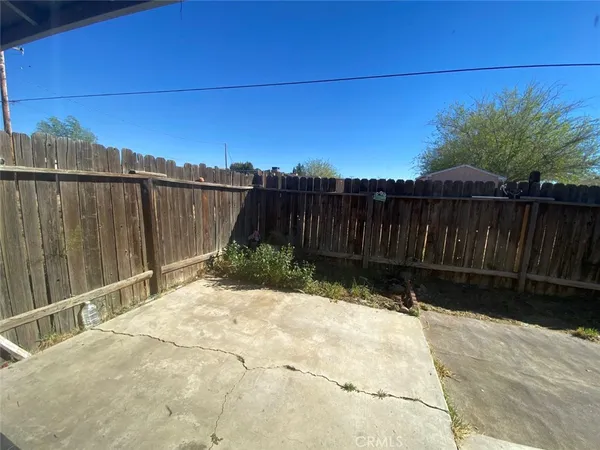 $1,795 | 21061 Nisqually Road, Unit C, Apple Valley, CA 92308