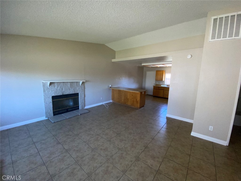 21061 Nisqually Road, Unit C Apple Valley, CA 92308 - Photo 2 of 18