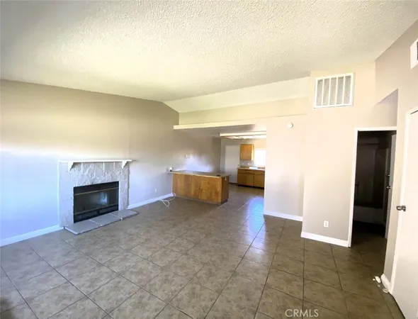 $1,795 | 21061 Nisqually Road, Unit C, Apple Valley, CA 92308