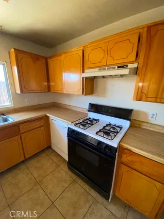 $1,795 | 21061 Nisqually Road, Apple Valley, CA 92308