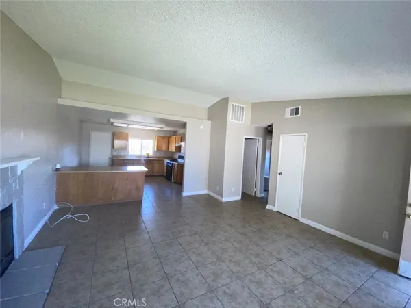 $1,795 | 21061 Nisqually Road, Unit C, Apple Valley, CA 92308