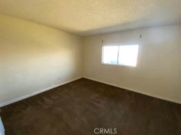 $1,795 | 21061 Nisqually Road, Apple Valley, CA 92308