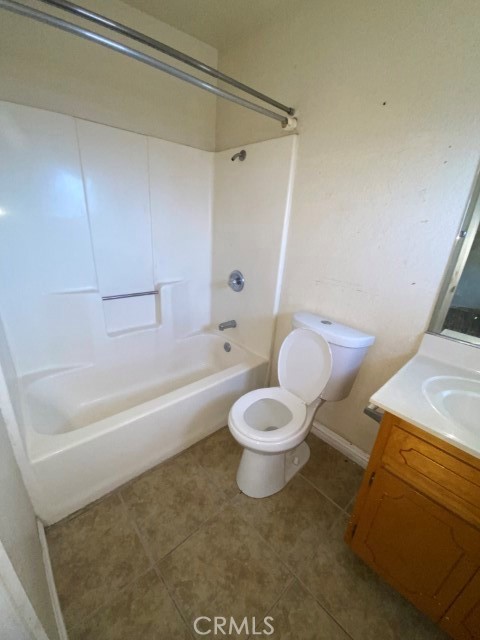 21061 Nisqually Road Apple Valley, CA 92308 - Photo 7 of 16