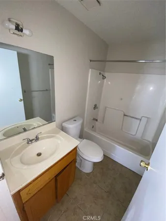 $1,795 | 21061 Nisqually Road, Unit C, Apple Valley, CA 92308