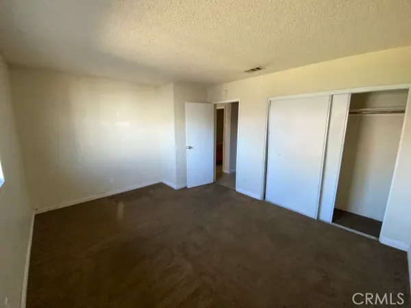 $1,795 | 21061 Nisqually Road, Apple Valley, CA 92308