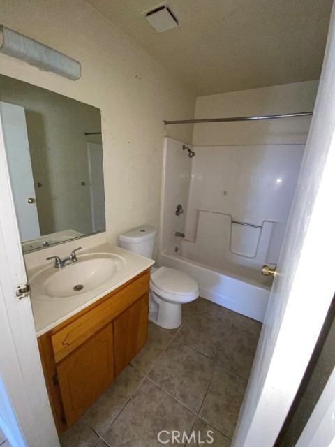 21061 Nisqually Road Apple Valley, CA 92308 - Photo 9 of 16