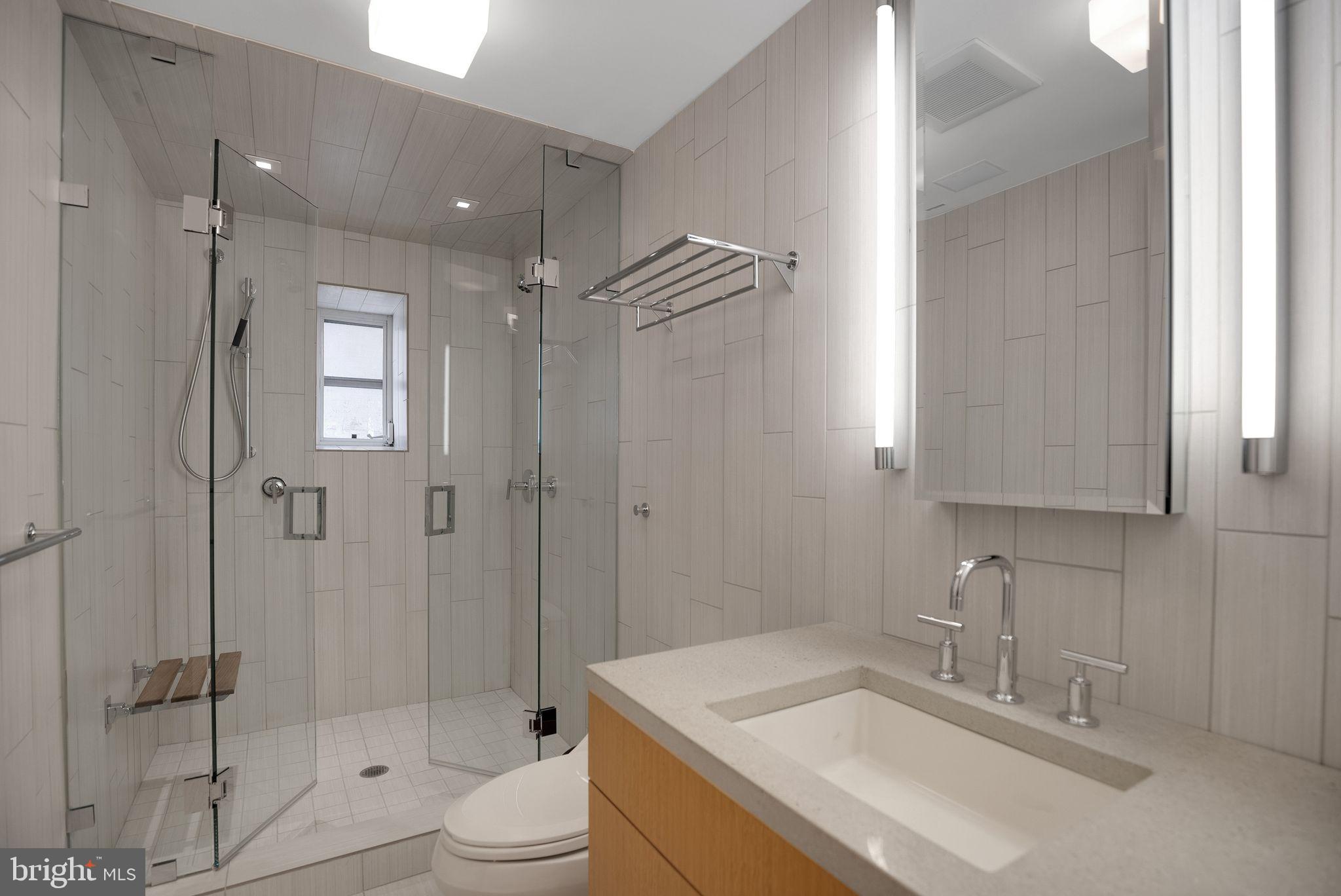 1901 Walnut Street, Unit 14BE Philadelphia, PA 19103 - Photo 18 of 23 Bedroom 3 - Full Bath