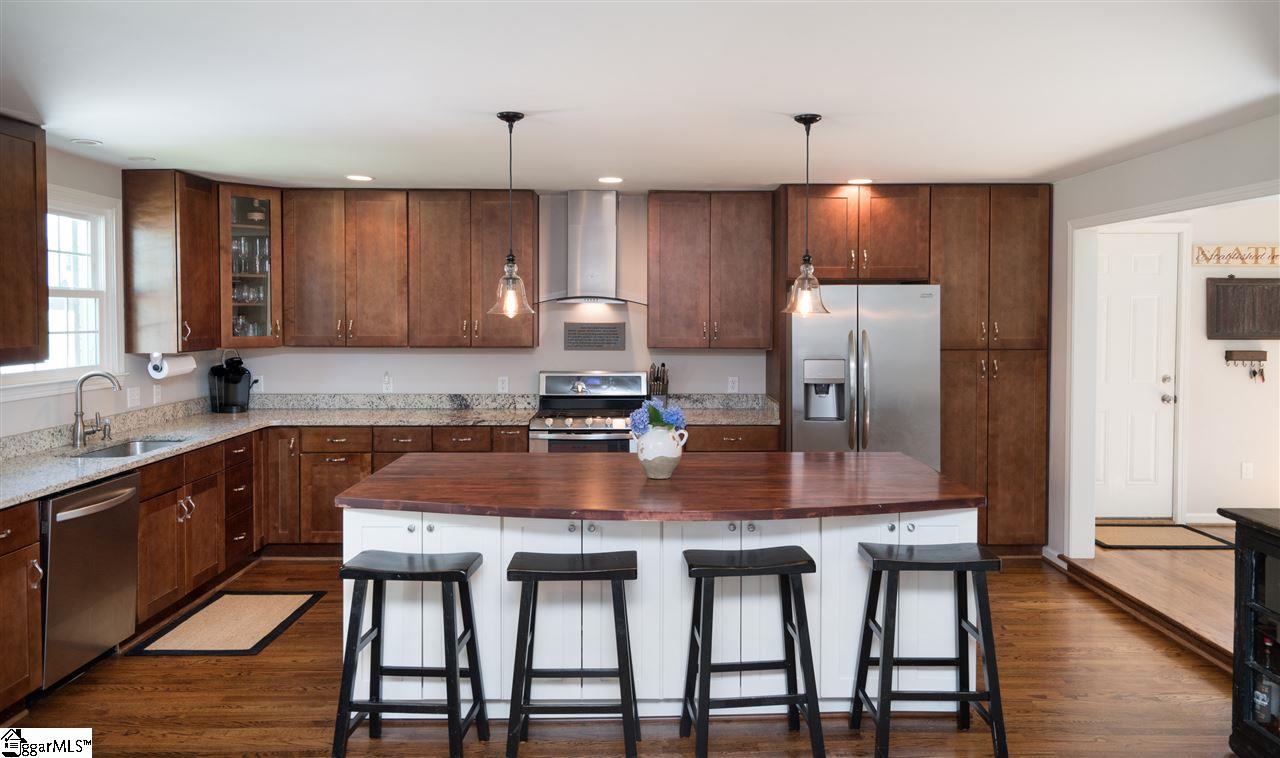 103 Buckingham Road Greenville, SC 29607 - Photo 8 of 27