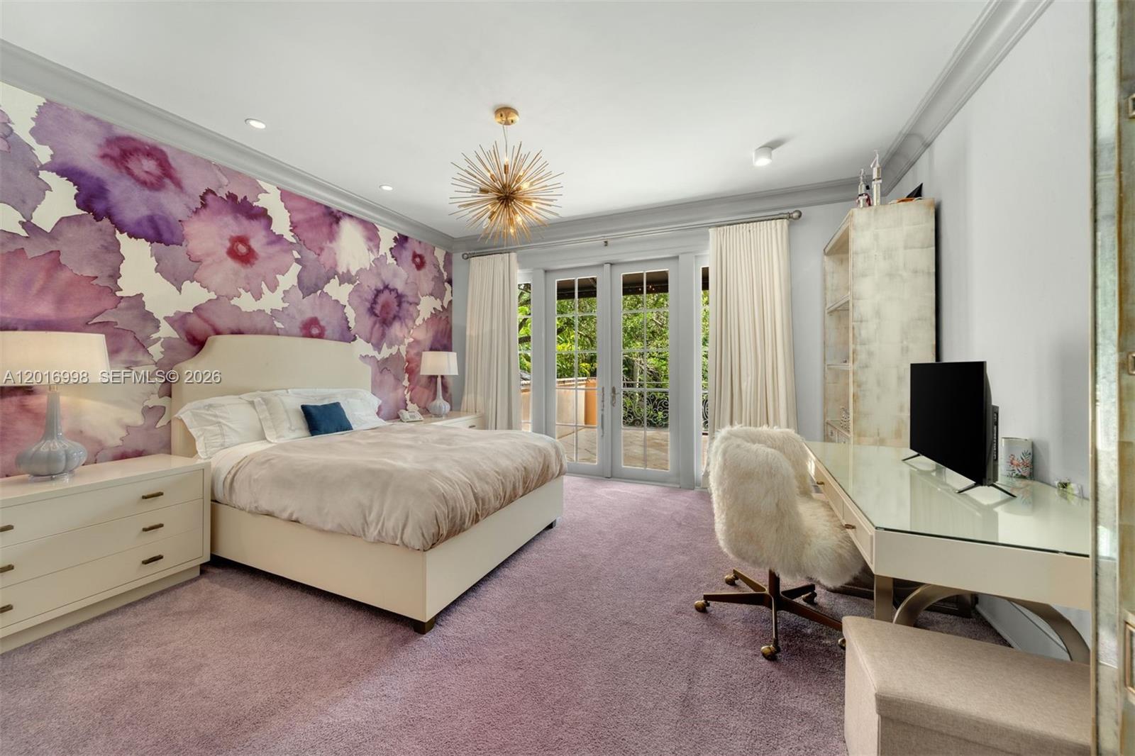 4790 Southwest 78th Street Miami, FL 33143 - Photo 21 of 33 a view of a livingroom with workspace and a window