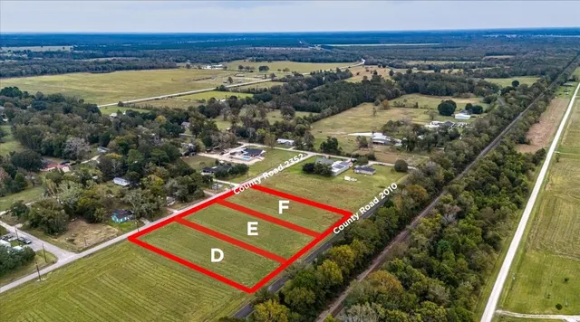 view of an outdoor space with lounge chair