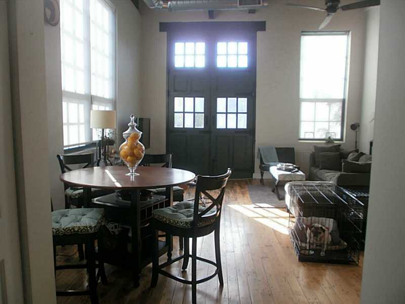 180 Allen Street, Unit 201 Woonsocket, RI 02895 - Photo 11 of 15 Dining Room.
