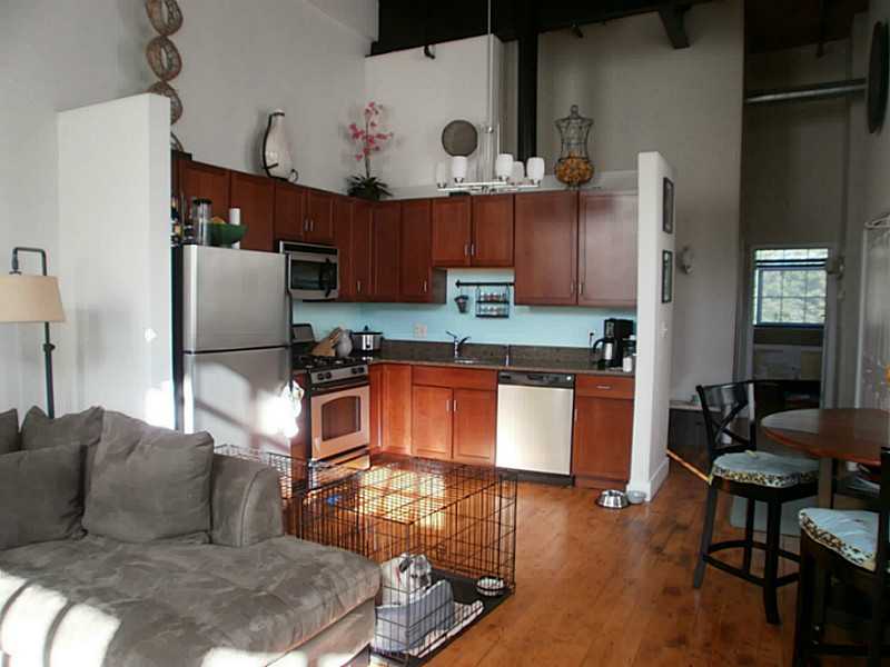 180 Allen Street, Unit 201 Woonsocket, RI 02895 - Photo 7 of 15 Kitchen.