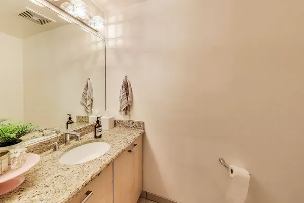$400,000 | 111 South Morgan Street, Unit 510, Chicago, IL 60607