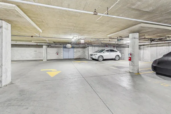 $400,000 | 111 South Morgan Street, Unit 510, Chicago, IL 60607