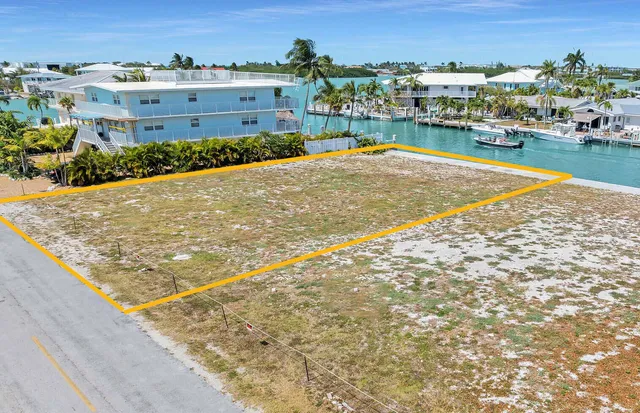 $2,650,000 | 790 10th Street, Key Colony Beach, FL 33051