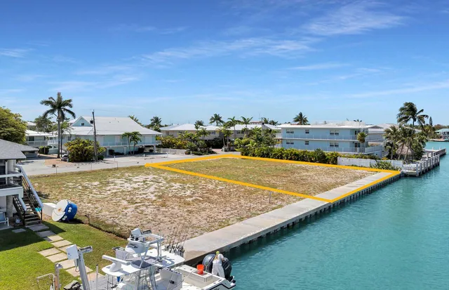 $2,650,000 | 790 10th Street, Key Colony Beach, FL 33051