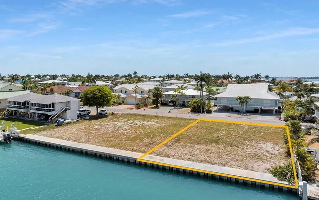 $2,650,000 | 790 10th Street, Key Colony Beach, FL 33051