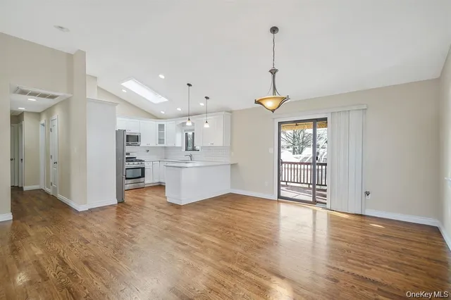 $719,000 | 745 South 9th Street, Lindenhurst, NY 11757