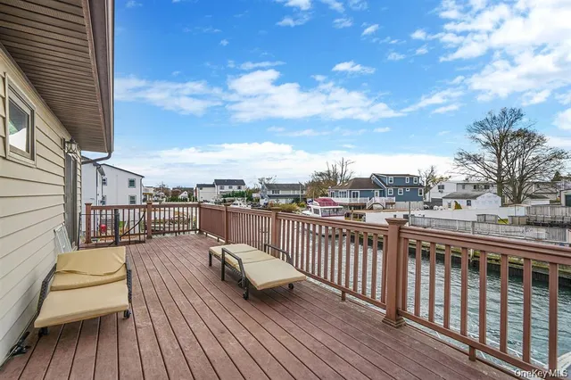 $719,000 | 745 South 9th Street, Lindenhurst, NY 11757