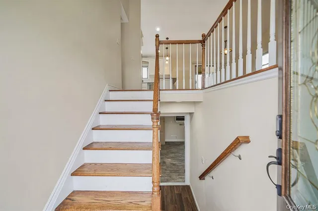 $719,000 | 745 South 9th Street, Lindenhurst, NY 11757