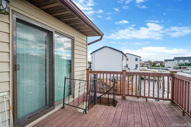 $719,000 | 745 South 9th Street, Lindenhurst, NY 11757